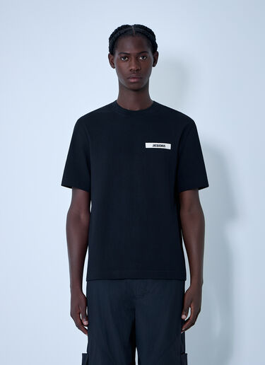 LN-CC® - Jacquemus: Le T-Shirt Gros Grain - Black Jacquemus Le T-Shirt Gros Grain Black jac0162011