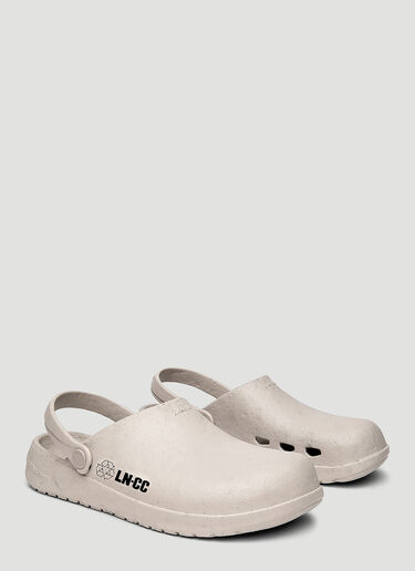 LN-CC® - Ales Grey: Rodeo Drive Clogs - Grey Ales Grey Rodeo Drive Clogs Grey als0349004