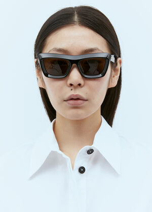 Bottega Veneta Classic Cat Eye Sunglasses Black bos0255001