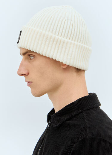 LN-CC® - Stone Island: Logo Patch Beanie Hat - Beige Stone Island Logo Patch Beanie Hat Beige sto0158066