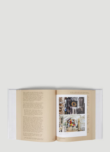 LN-CC® - Phaidon: London Uprising: Fifty Fashion Designers, One City - White Phaidon London Uprising: Fifty Fashion Designers, One City White phd0553002