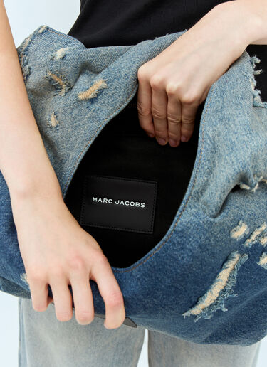 LN-CC® - Marc Jacobs: The Denim Sack Shoulder Bag - Blue Marc Jacobs The Denim Sack Shoulder Bag Blue mcj0258001