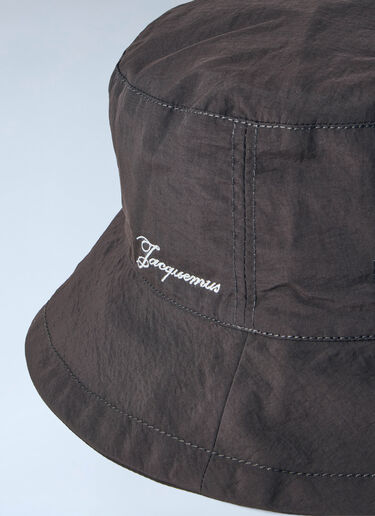 LN-CC® - Jacquemus: Le Bob Baluchon Bucket Hat - Brown Jacquemus Le Bob Baluchon Bucket Hat Brown jac0164001