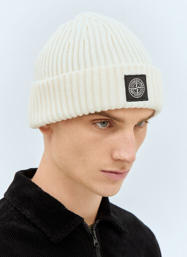 LN-CC® - Stone Island: Logo Patch Beanie Hat - Beige Stone Island Logo Patch Beanie Hat Beige sto0158066