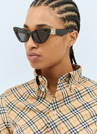 LN-CC® - Burberry: Cat Eye Sunglasses - Black Burberry Cat Eye Sunglasses Black lxb0257003