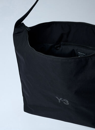 LN-CC® - Y-3: Large Logo Motif Crossbody Bag - Black Y-3 Large Logo Motif Crossbody Bag Black yyy0162011