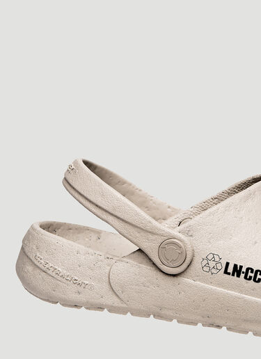 LN-CC® - Ales Grey: Rodeo Drive Clogs - Grey Ales Grey Rodeo Drive Clogs Grey als0349004