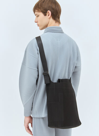 Homme Plissé Issey Miyake Utility Tote Bag Black hmp0158014