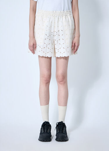 Moncler Logo Patch Shorts Beige mon0260013